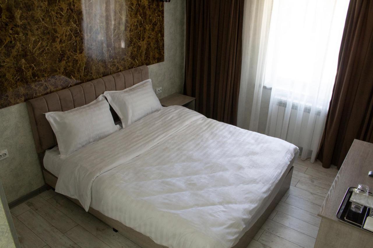 Artist Regenci Hotel Tasjkent Eksteriør bilde